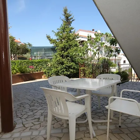 7647a Appartamento Pola