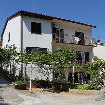 7647a Apartment Pula